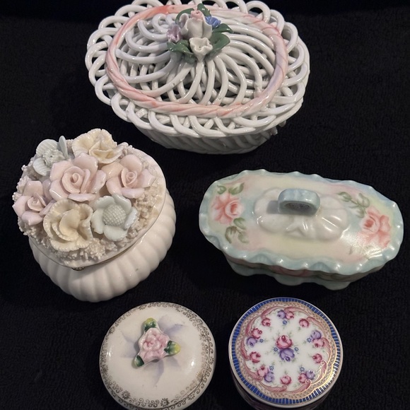 Vintage Set of 5 Trinket and Decor Boxes - Picture 14 of 16